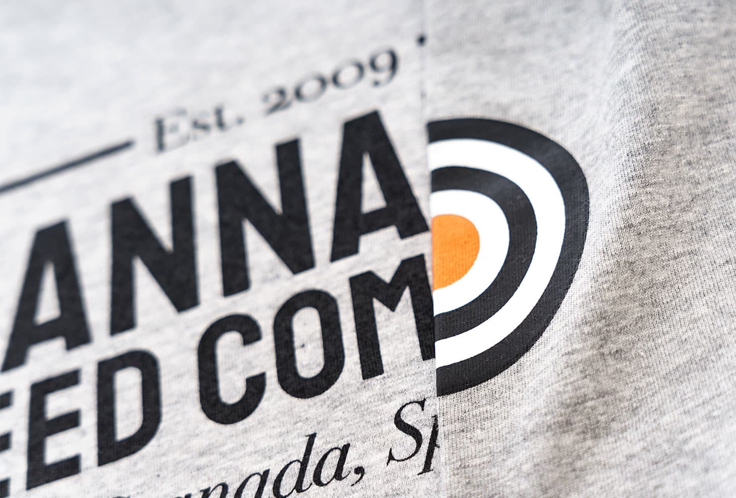 Merchandising - : Premium T-Shirt Grey (2)